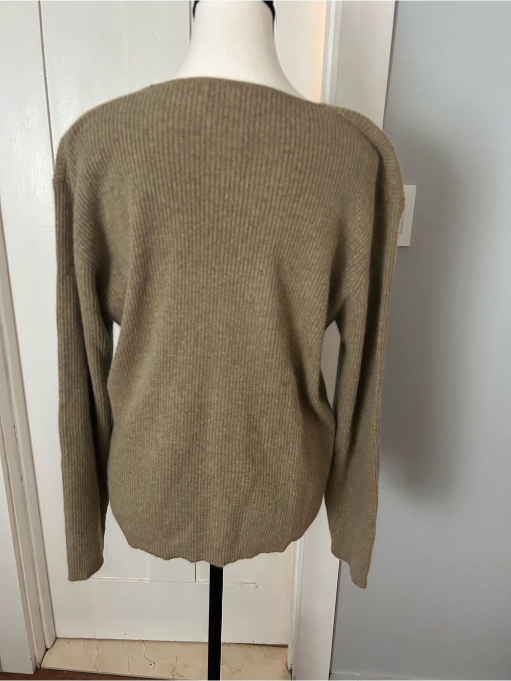 Lambswool and Angora Jones New York sweater - Picture 3 of 6